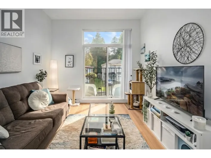 213 708 EDGAR AVENUE, Coquitlam