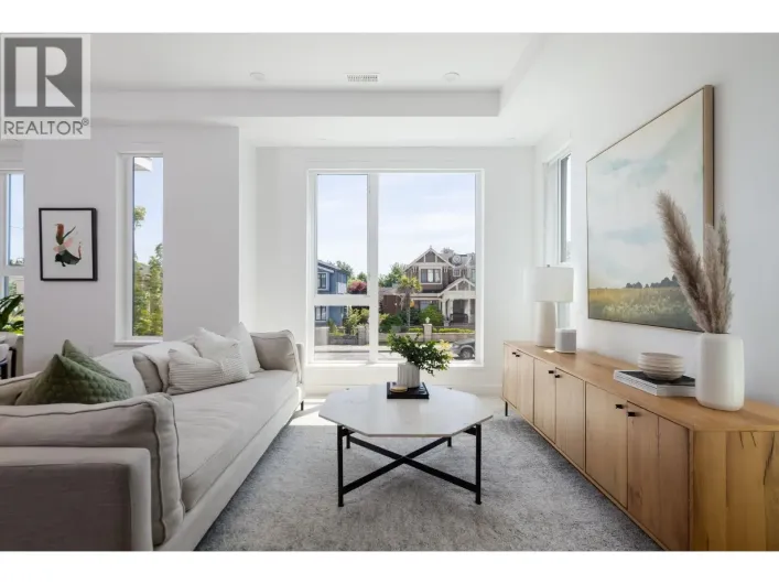 213 715 W 49TH AVENUE, Vancouver