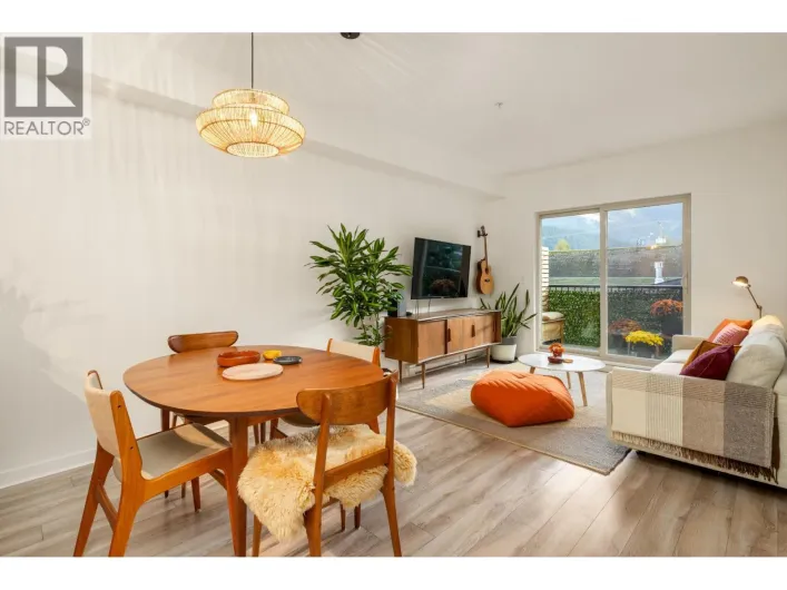 213 7445 FRONTIER STREET, Pemberton