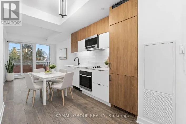 213 - 8888 YONGE STREET, Richmond Hill