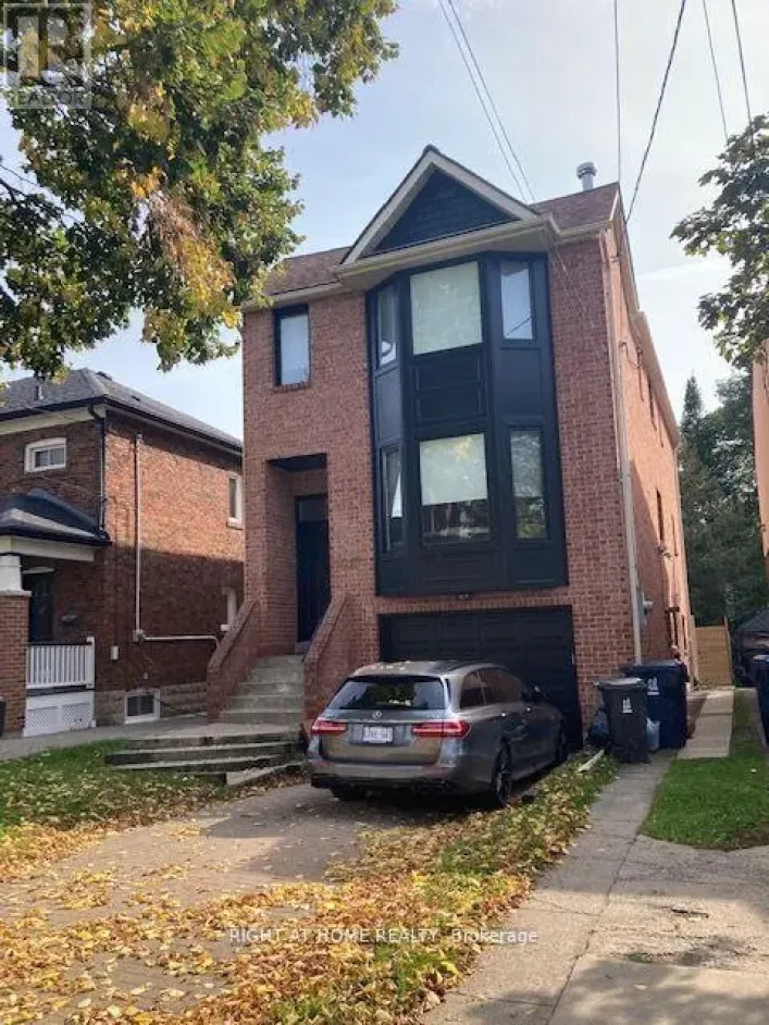 213 FAIRLAWN AVENUE, Toronto