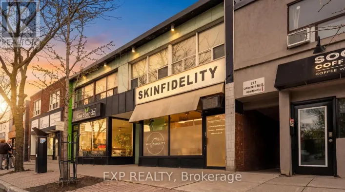 213 LAKESHORE ROAD E, Mississauga