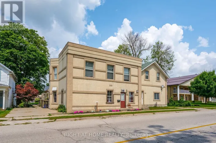 213 MAIN STREET E, Minto