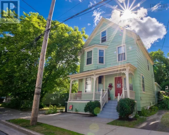 213 Victoria Street, Windsor