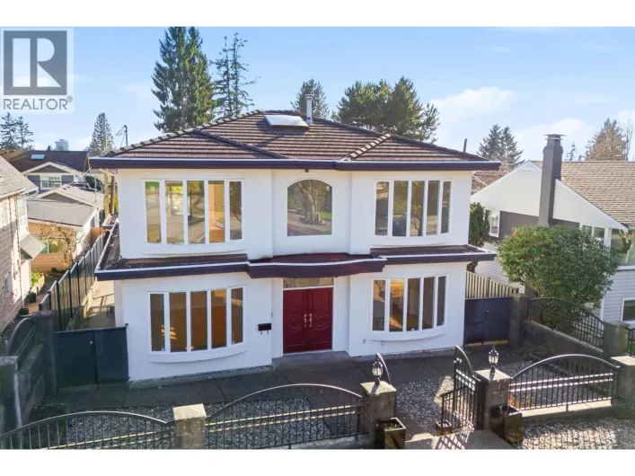 213 W 28TH STREET, North Vancouver