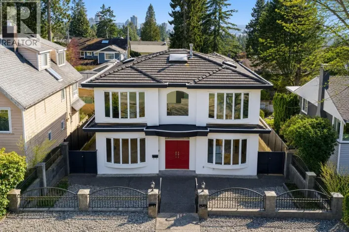 213 W 28TH STREET, North Vancouver