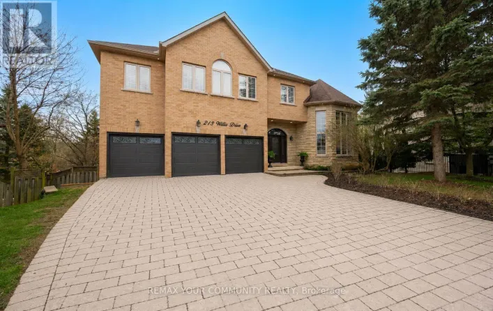 213 WILLIS DRIVE, Aurora