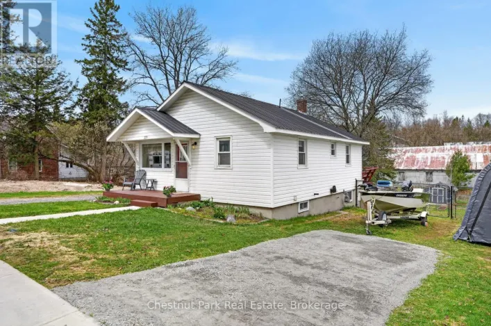 213 YONGE STREET, Burk's Falls
