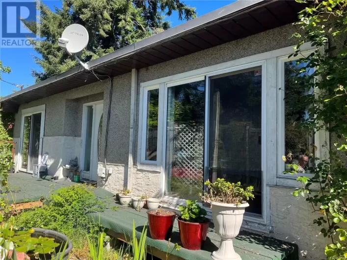 2130 Estevan Rd, Nanaimo