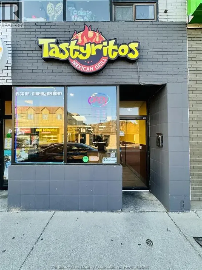 2130 Wyandotte STREET West, Windsor