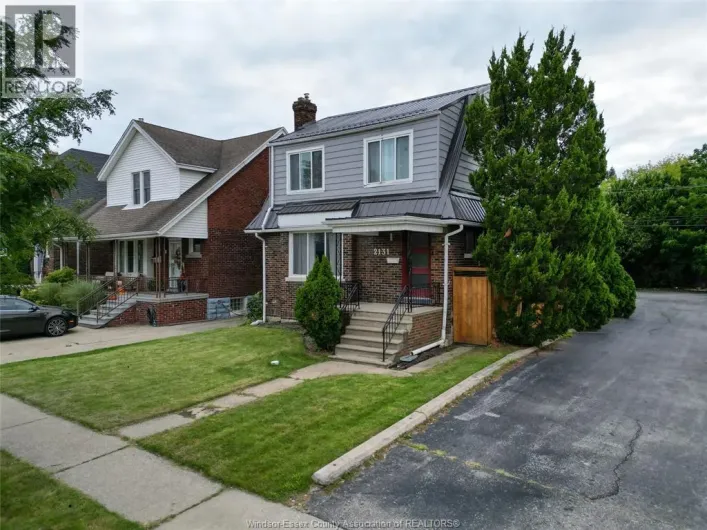 2131 LINCOLN ROAD, Windsor