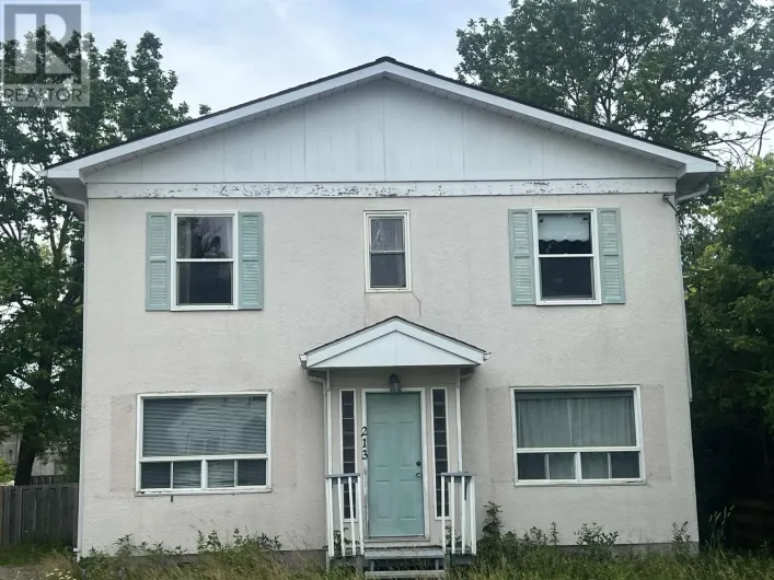 213-215 Gorrie ST, Atikokan