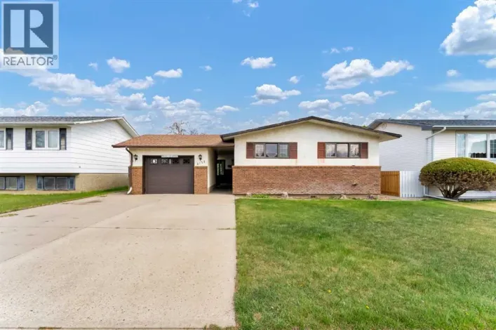 2133 8 Avenue NE, Medicine Hat