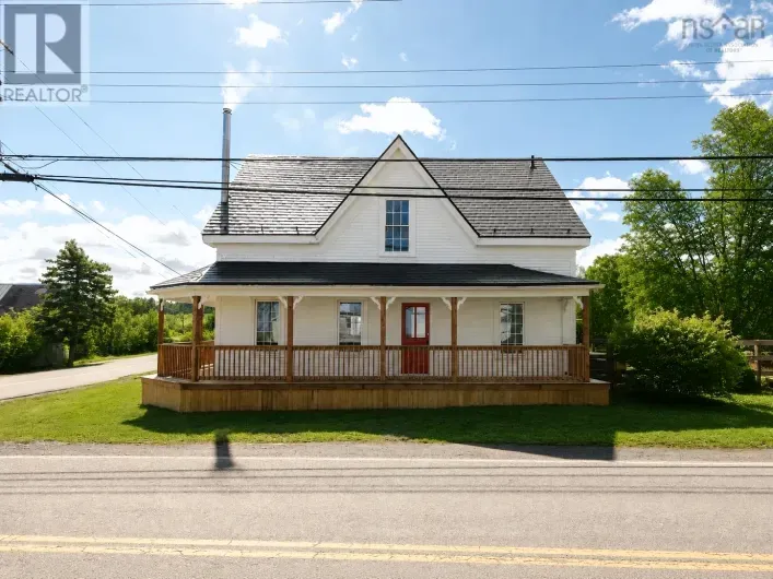 2133 New Cheverie Road, Cheverie