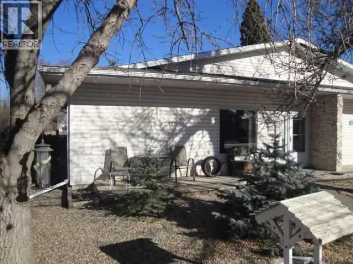 2134 21 Avenue, Coaldale