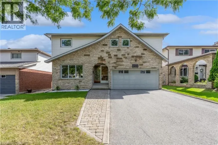 2134 CARTIER Crescent, Burlington