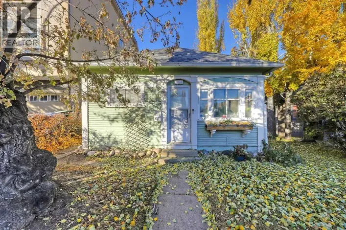 2135 15 Street SW, Calgary