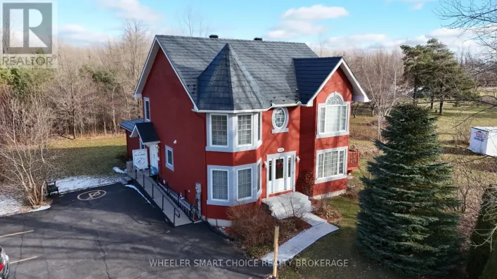 2135 PITT STREET, Cornwall