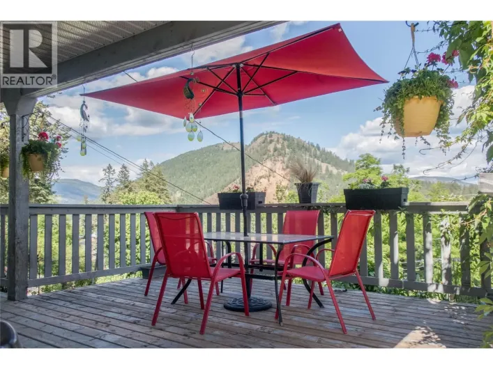 2138 Catt Avenue, Lumby