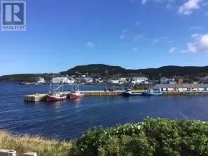 213A Main Road, Winterton