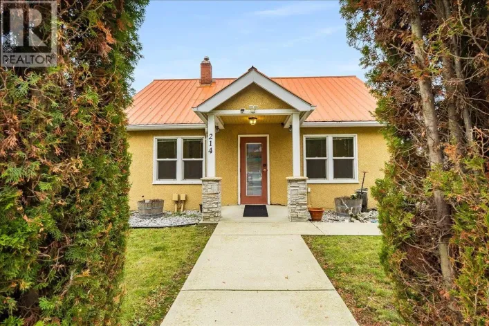 214 11th Avenue, Castlegar