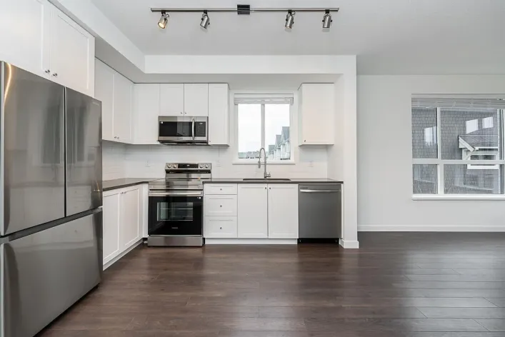 214 15738 85 AVENUE, Surrey