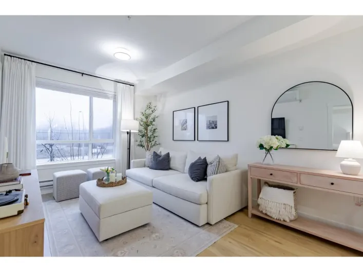 214 19935 75A AVENUE, Langley