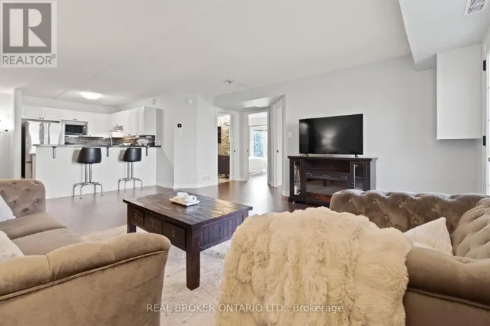 214 - 2010 CLEAVER AVENUE, Burlington