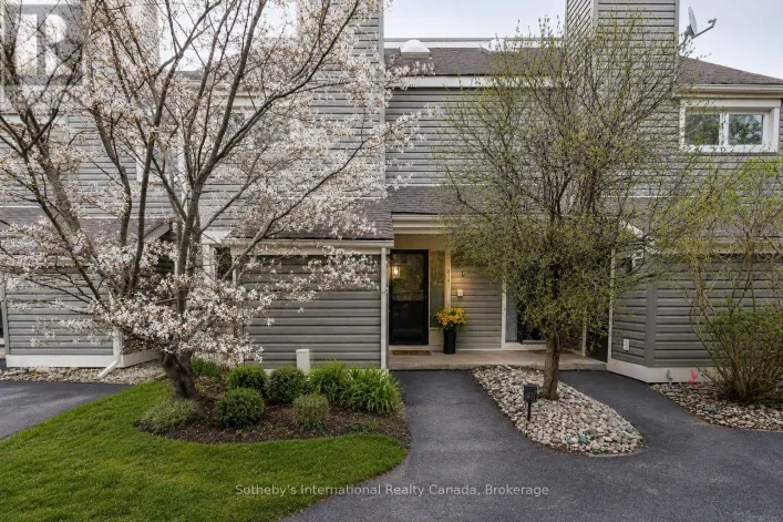214 - 214 ESCARPMENT CRESCENT, Collingwood