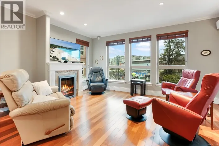 214 755 Goldstream Ave, Langford