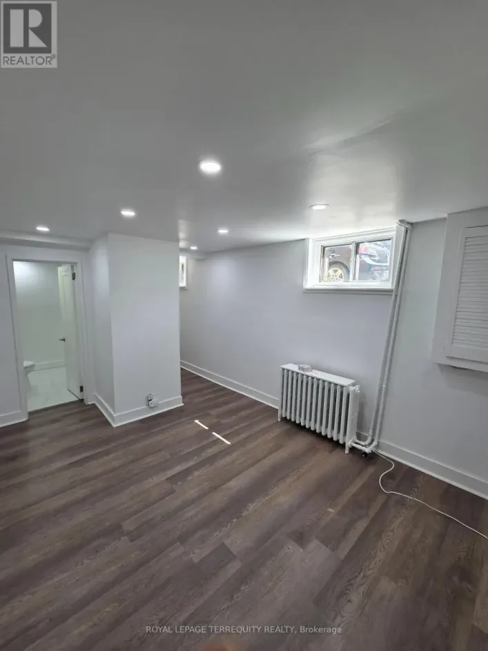 214 CLONMORE DRIVE, Toronto