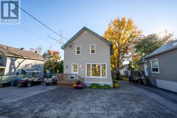 214 VICTORIA STREET E, North Bay