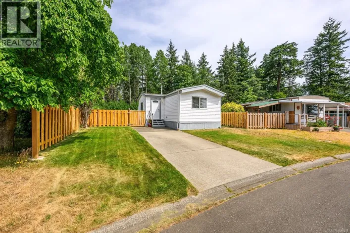 2140 Stadacona Dr, Comox