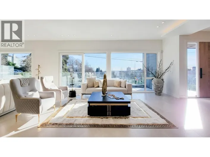 2141 JEFFERSON AVENUE, West Vancouver