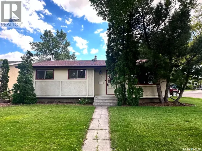 House for sale: 2145 37th STREET W, Saskatoon