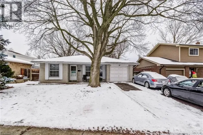 2145 SANDRINGHAM Drive, Burlington