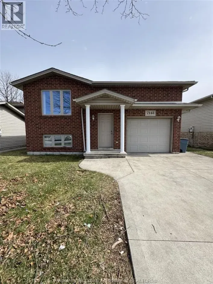 2148 CURRY AVENUE, Windsor