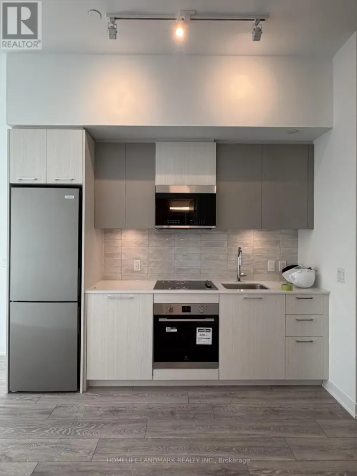 215 - 10 OAK STREET S, Toronto