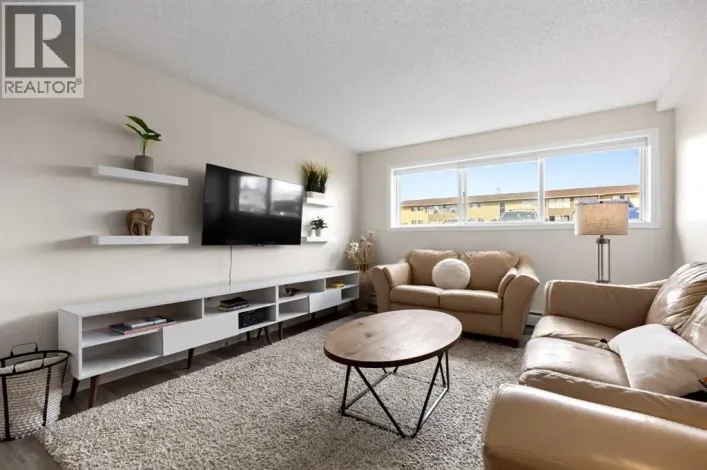 215, 101 Big Hill Way SE, Airdrie
