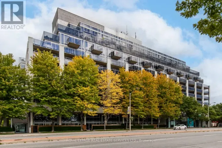 215 - 1040 THE QUEENSWAY, Toronto