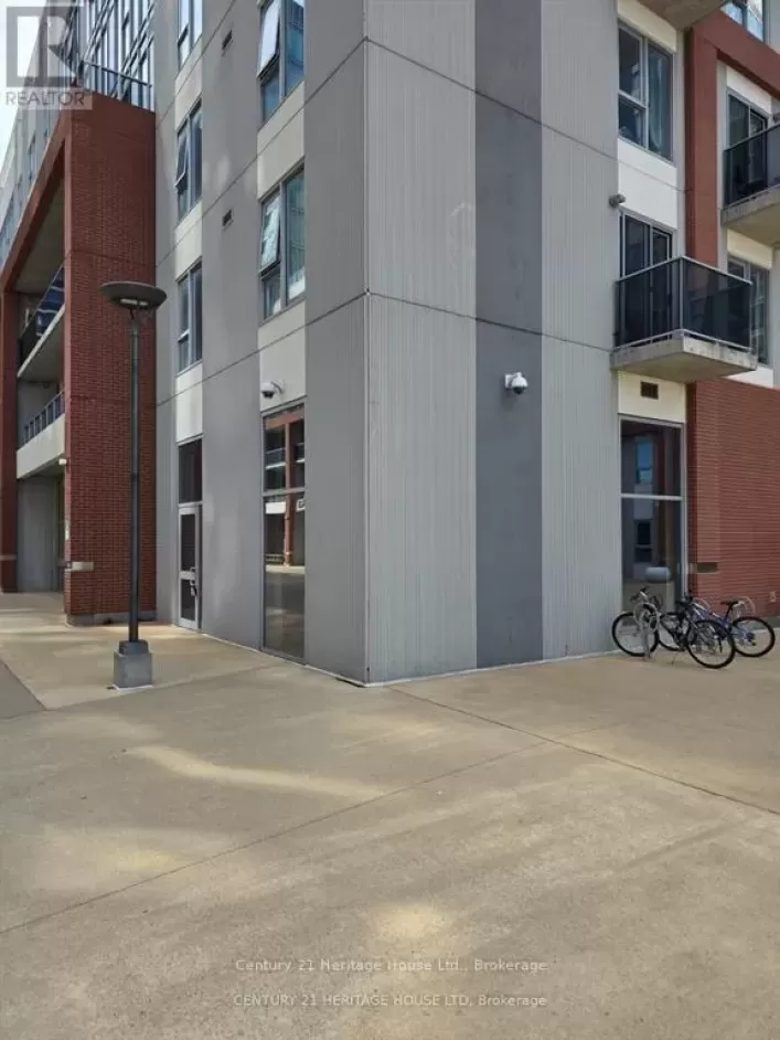 215 - 130 COLUMBIA STREET W, Waterloo