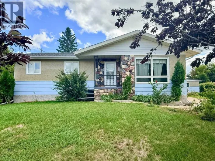 215 14 Street, Wainwright