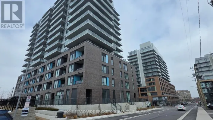 215 - 185 DEERFIELD ROAD, Newmarket