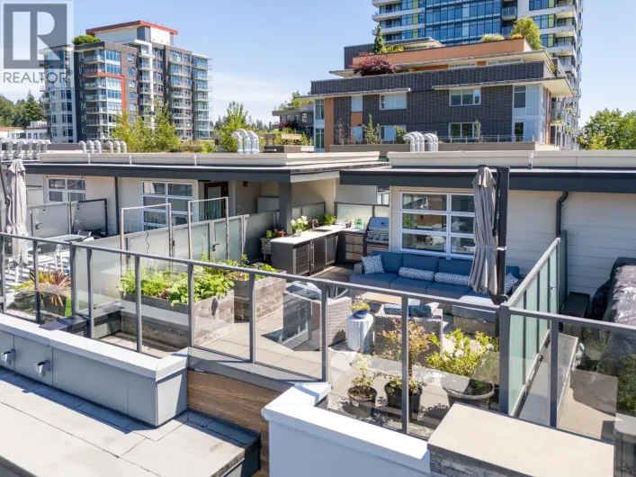 215 2060 CURLING ROAD, North Vancouver