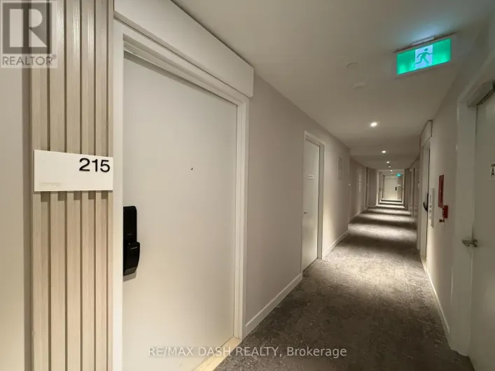 215 - 28 ANN STREET, Mississauga