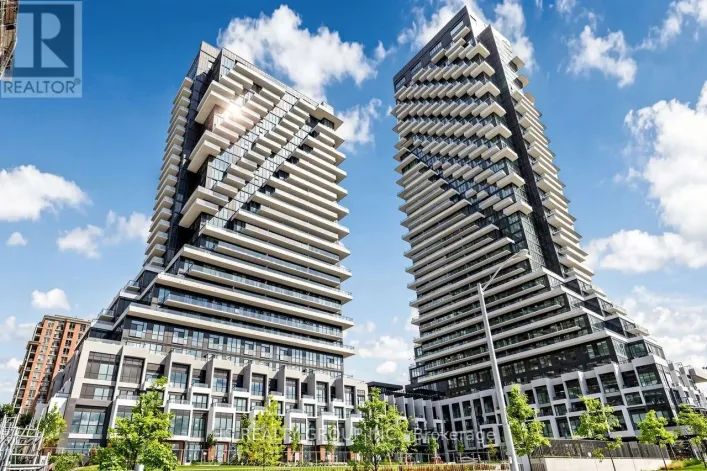 215 - 30 INN ON THE PARK DRIVE, Toronto