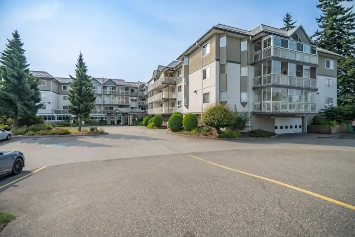 215 31930 OLD YALE ROAD, Abbotsford