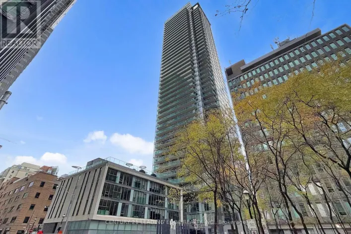 215 - 33 LOMBARD STREET, Toronto