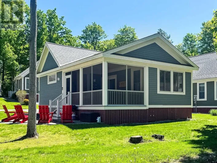 215 - 5 HOLLOW LANE, Prince Edward County