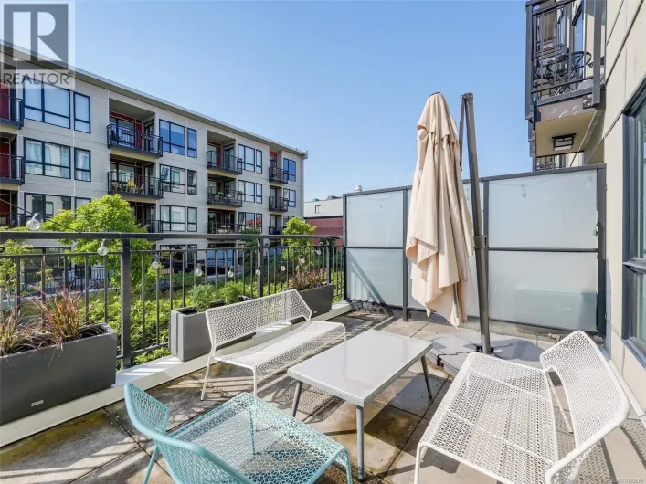 215 517 Fisgard St, Victoria